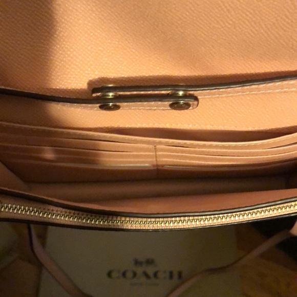 NWT COACH CROSSBODY - Picture 6 of 9